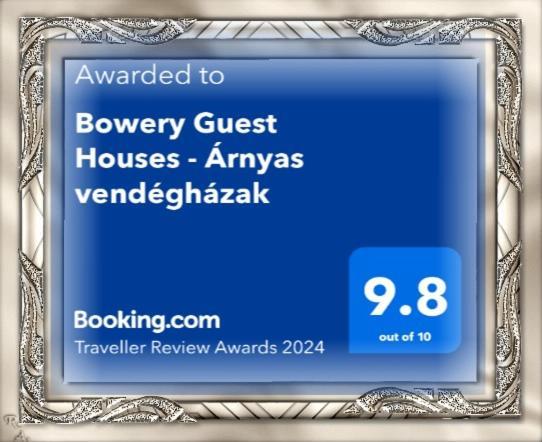 Bowery Guest Houses - Arnyas Vendeghazak Balatonalmádi Exterior foto